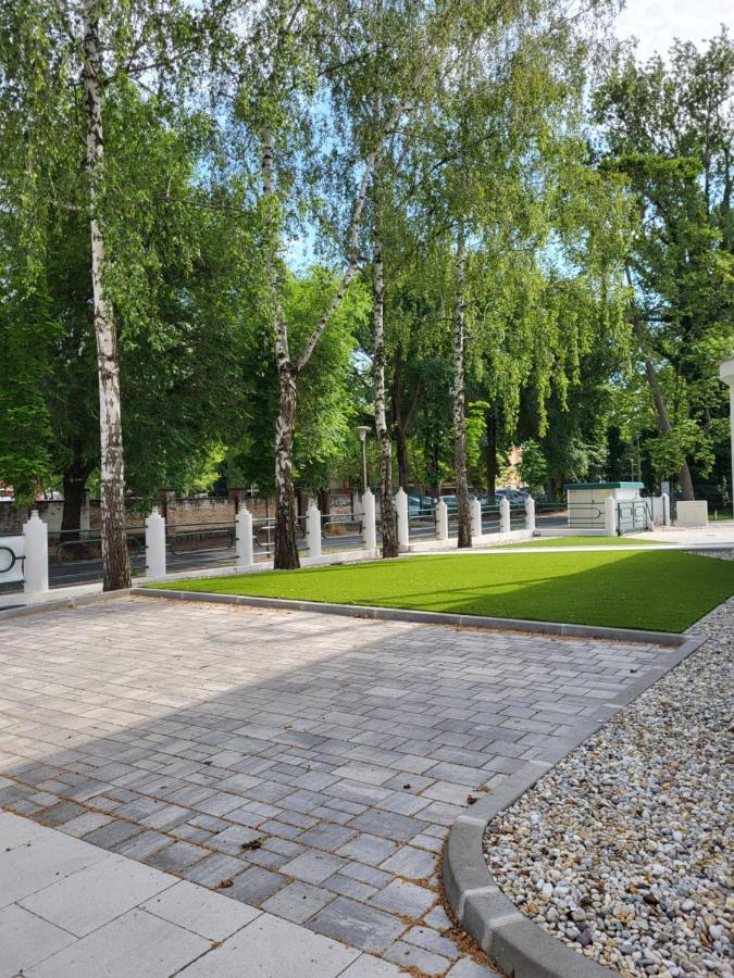 Villa Bauhaus Wellness Apart-Hotel Siófok Exteriér fotografie